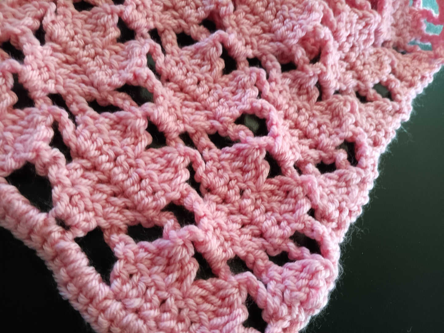 Scarf with pink hearts