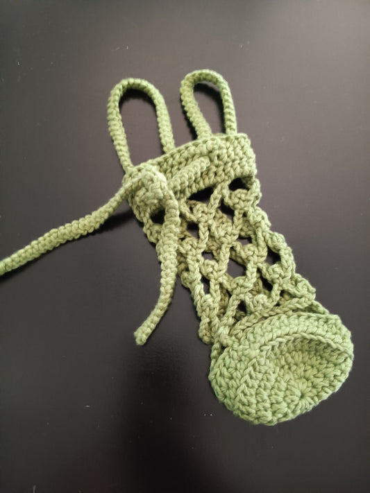 water bottle holder, green, adjustable handle