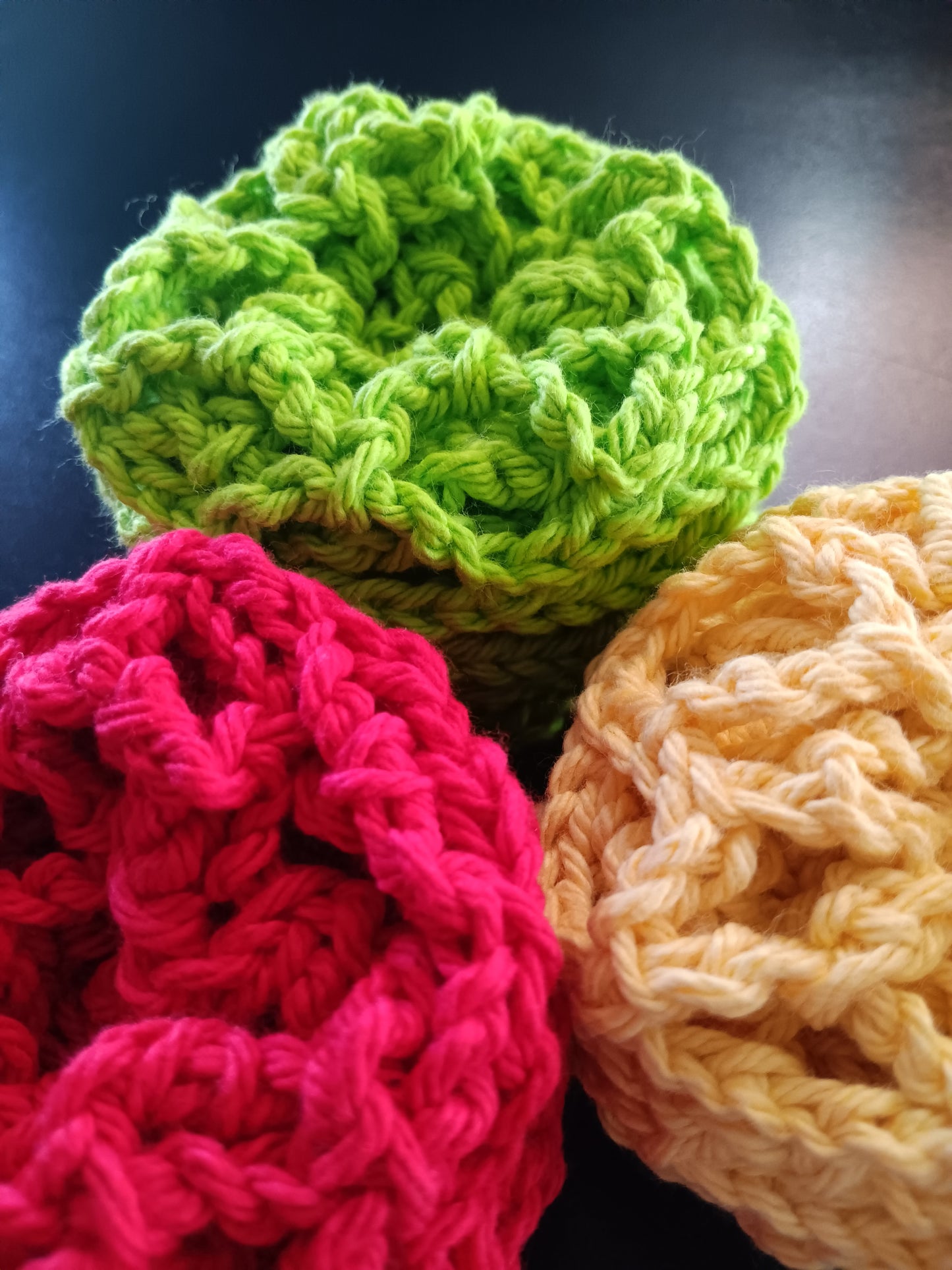 Rollable dish scrubbies